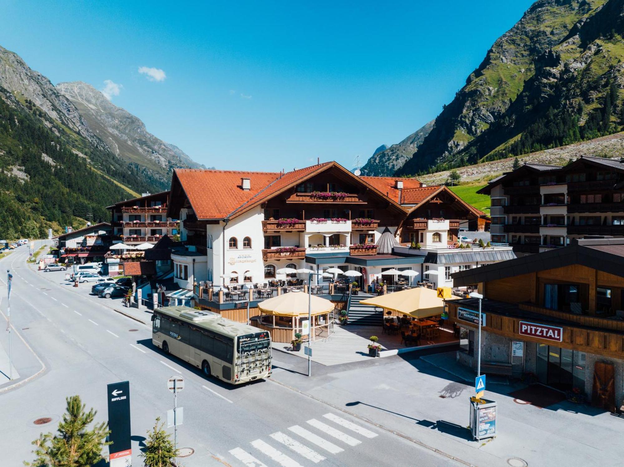 Hotel Mittagskogel Pitztal Sankt Leonhard im Pitztal Εξωτερικό φωτογραφία