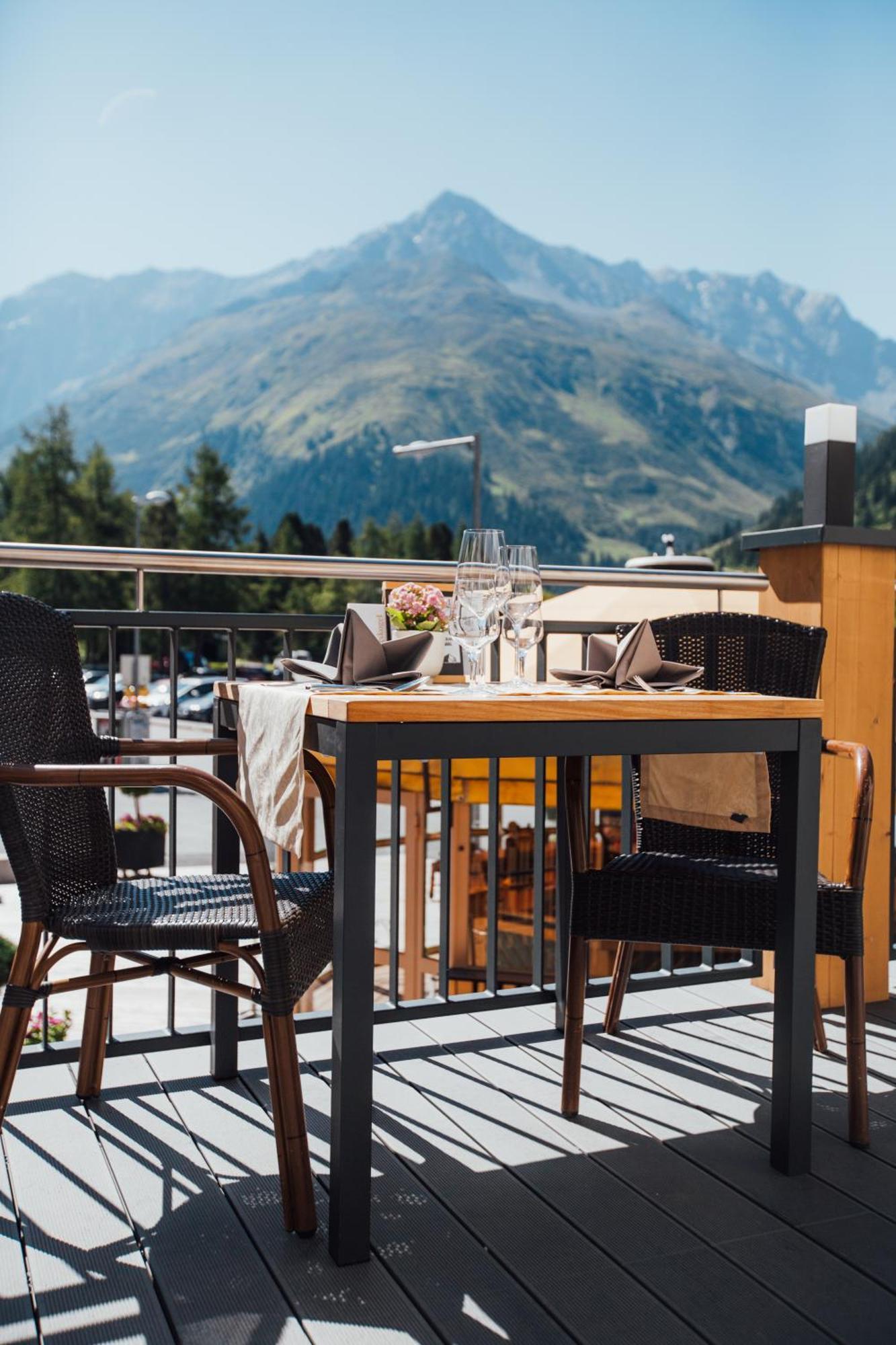 Hotel Mittagskogel Pitztal Sankt Leonhard im Pitztal Εξωτερικό φωτογραφία