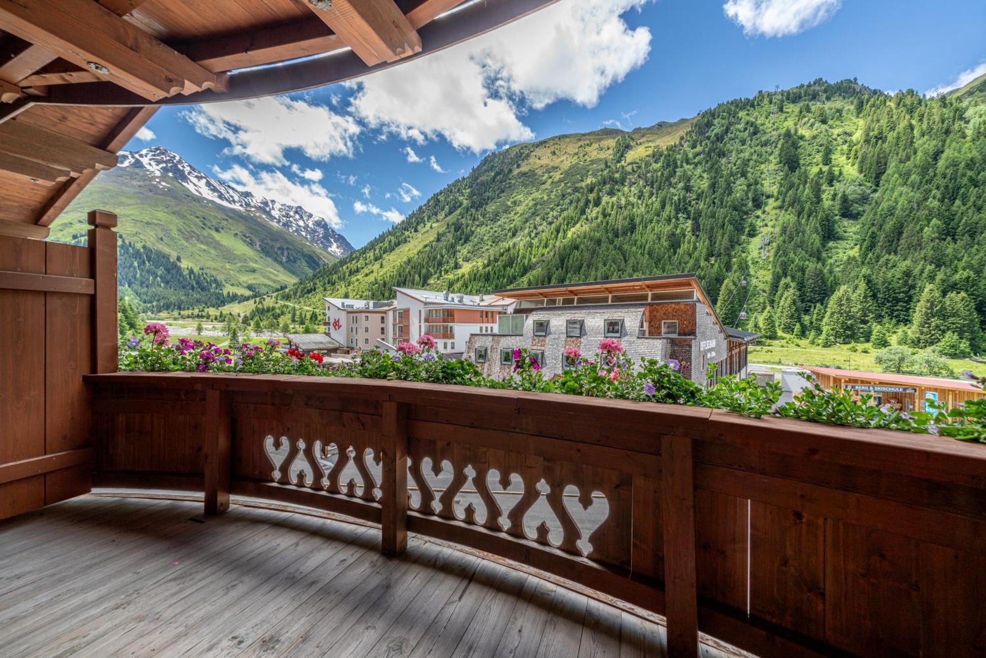 Hotel Mittagskogel Pitztal Sankt Leonhard im Pitztal Εξωτερικό φωτογραφία