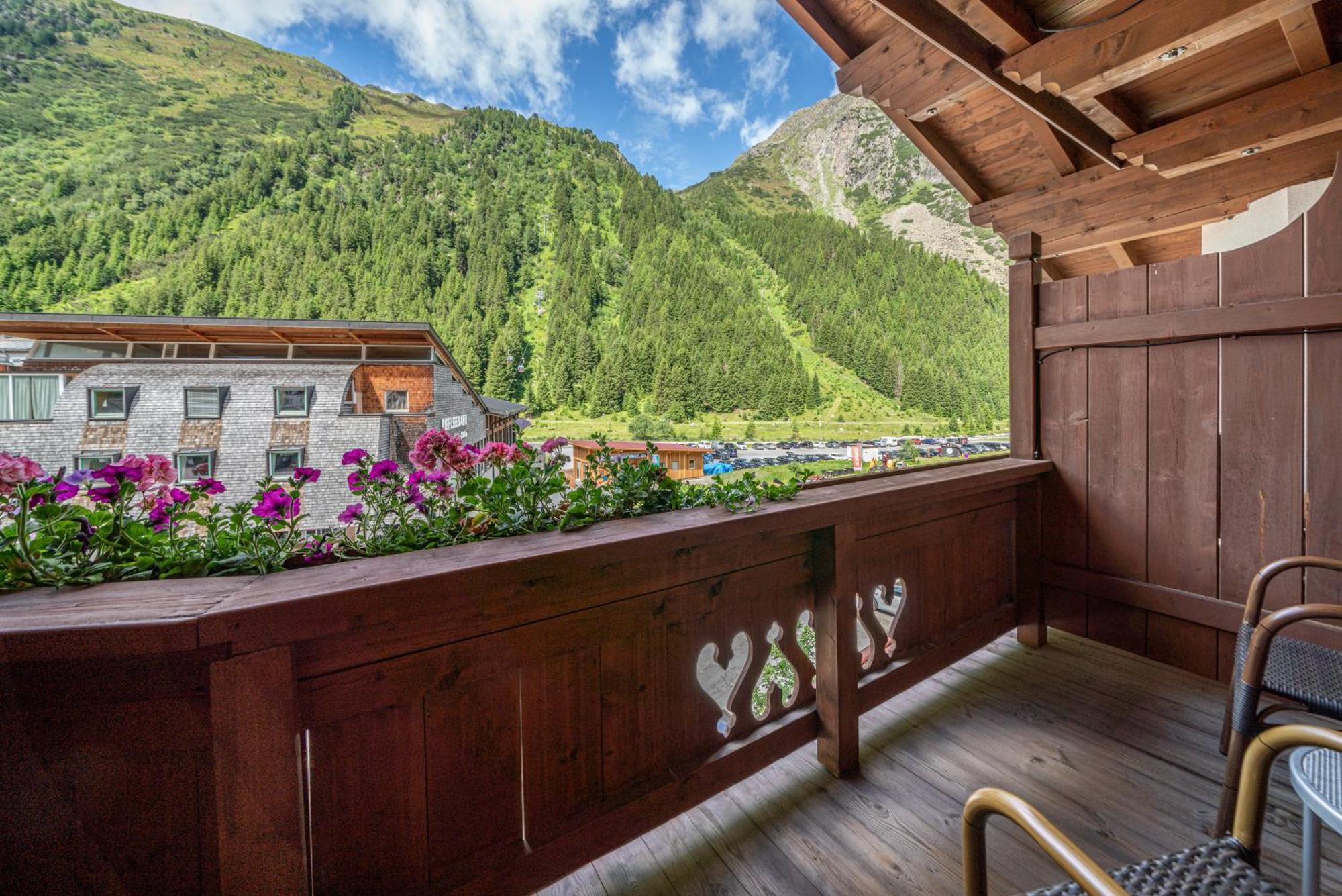 Hotel Mittagskogel Pitztal Sankt Leonhard im Pitztal Εξωτερικό φωτογραφία